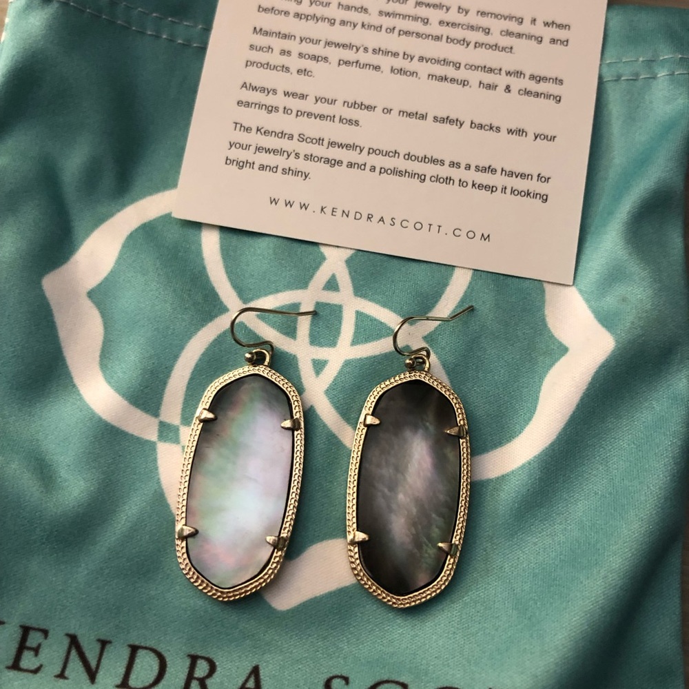 Gold Black Earrings in Black Mother of Pearl